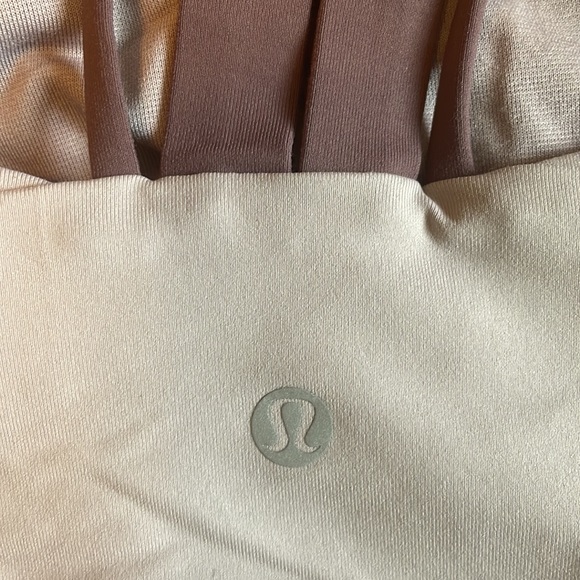 Lululemon Strappy Sportsbra Size 4 - Picture 4 of 4